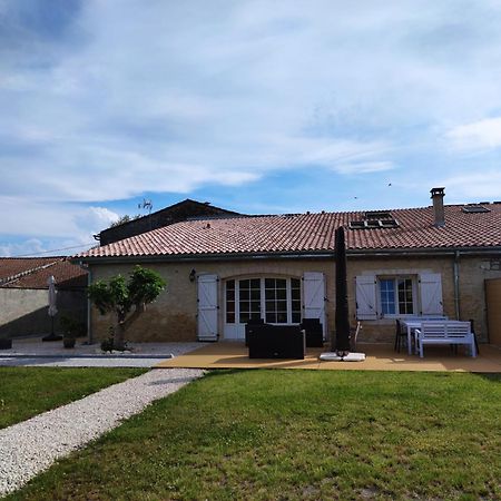 Domaine Des Pres De Joussac - Protocole Sanitaire Strict Villa Jau-Dignac-et-Loirac Exterior photo